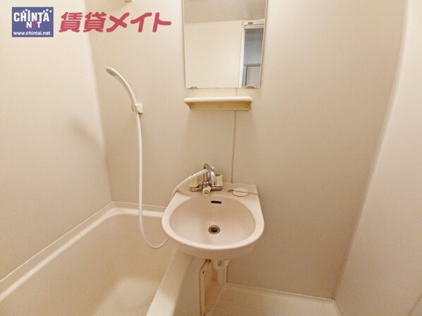 マンションアミーアミーの物件内観写真